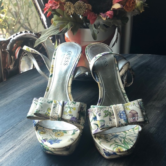 guess floral shoes